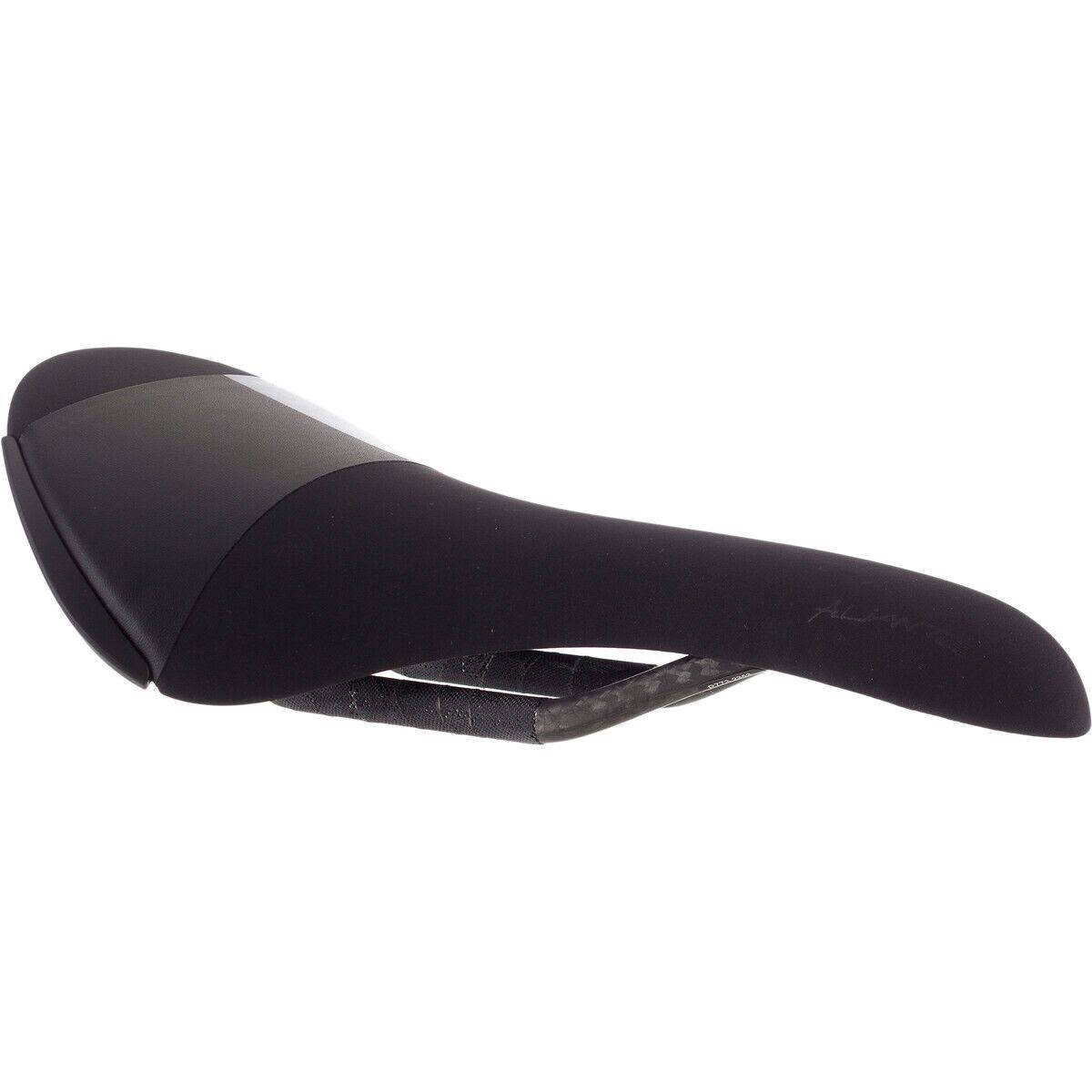 Black Large Saddle U77485