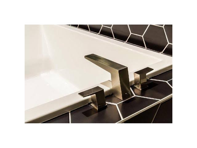 Brushed Nickel Roman Tub Faucet Trim N2148