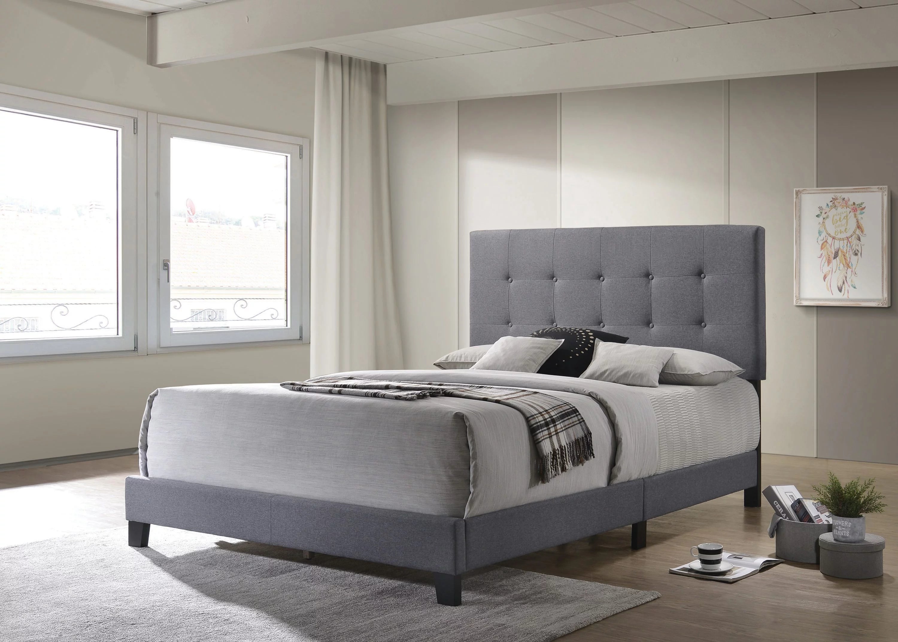 Grey Tufted Upholstered Queen Bed O89806