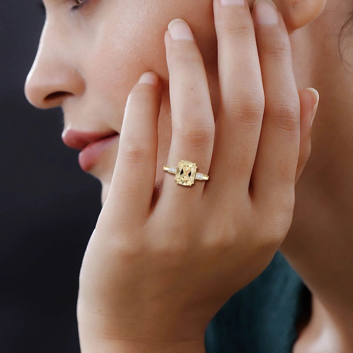14K Yellow Gold Solitaire Ring with White Diamond Turkizite Size 8 Ct 2.9 S1008