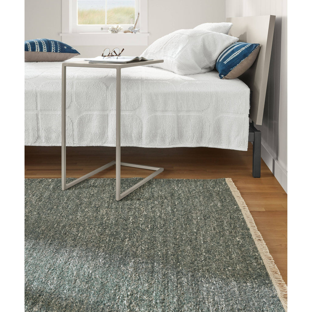 Slim C-Shaped Table T949