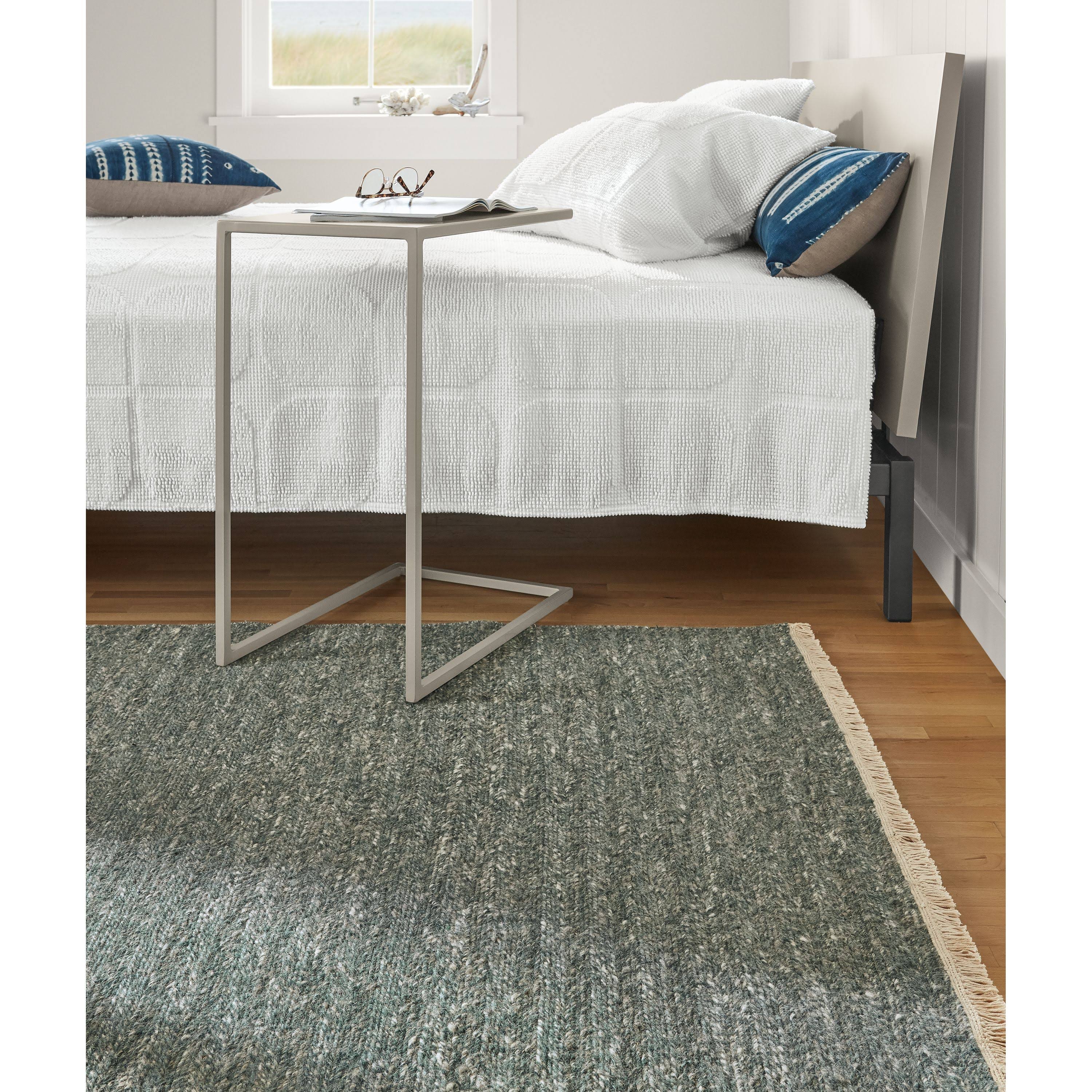 Slim C-Shaped Table T949